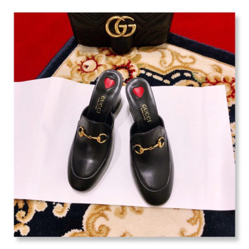 G*u*iu-slipper-21